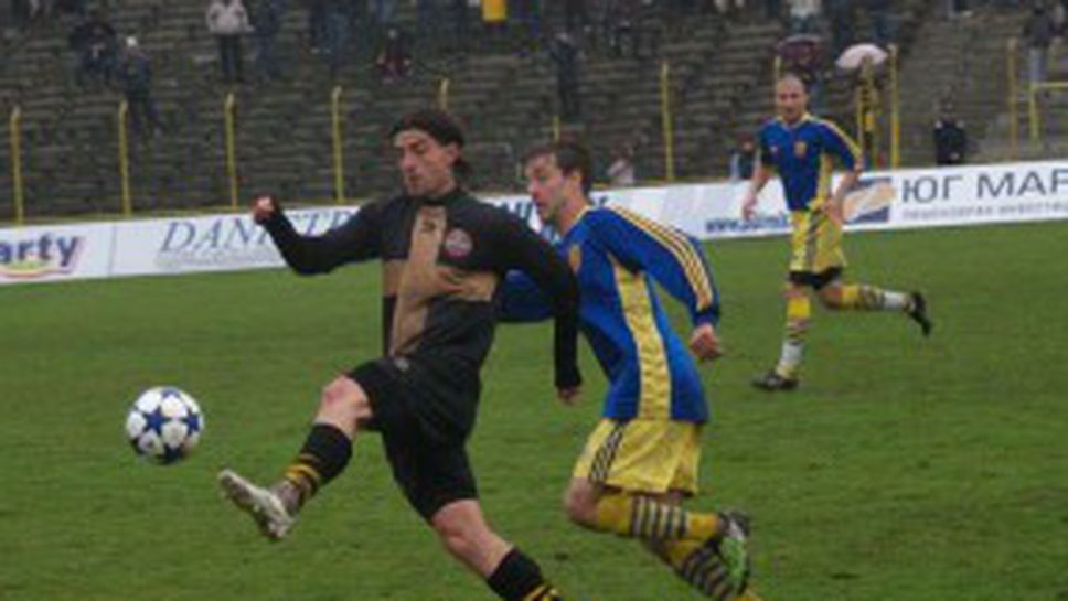 Локо (Пд) ще се пробва за Тимонов