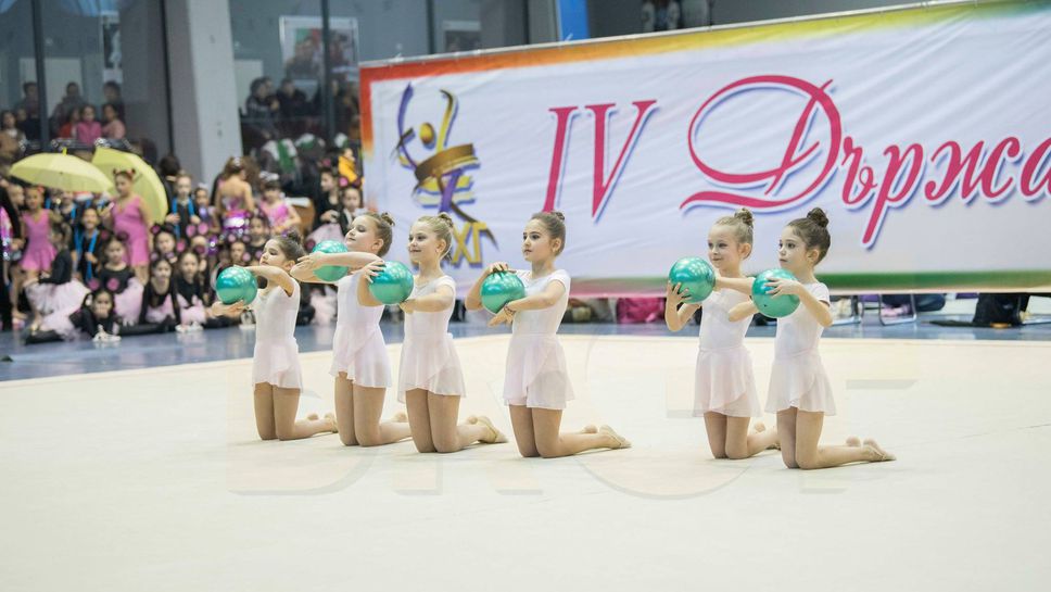 750 гимнастички се пускат на "Гимнастрада” в Шумен