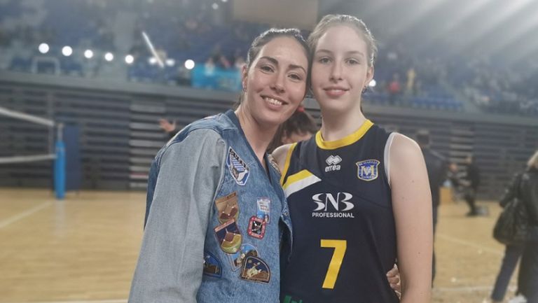 Лора и Александра Китипови: Мечтаем един ден да играем заедно за България