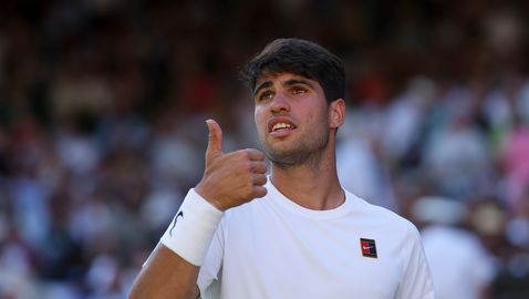  Алкарас започва отбраната на купата си с сложна победа против Фонини на 