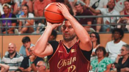 Българинът Илиян Евтимов спечели конкурса за тройки на звездния мач