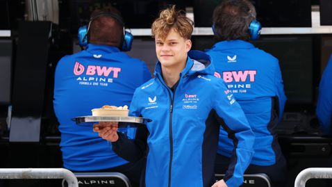 Естонски младок на Алпин ще кара за Заубер на "Силвърстоун"