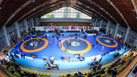 Седем българи се класираха за финалите в Букурещ