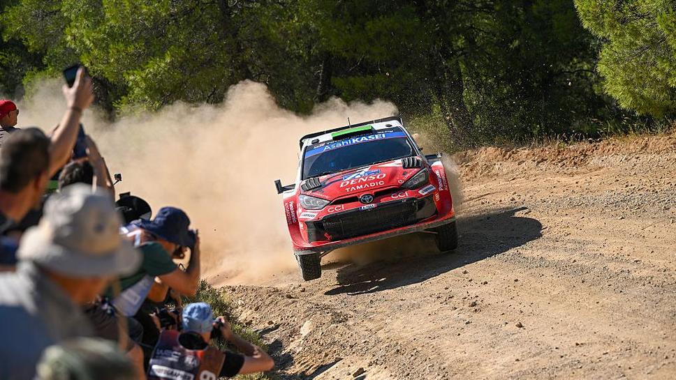 Лидерът в WRC очаква другите да го догонят