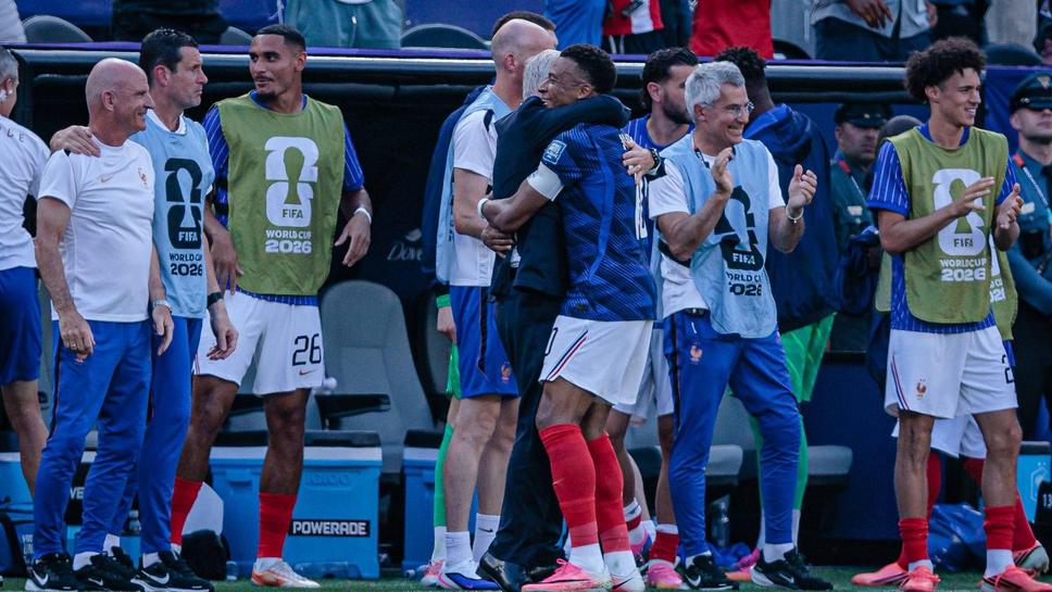 Франция 2:0 Швеция, Баркола нанесе втори удар (гледайте на живо)