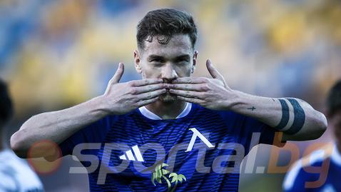 Левски помете Радник в последната си контрола! Португалец с дебютен гол за "сините"