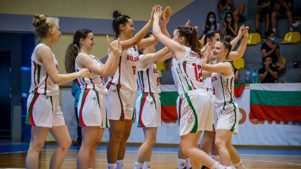 Българските девойки се измъчиха, но победиха Северна Македония