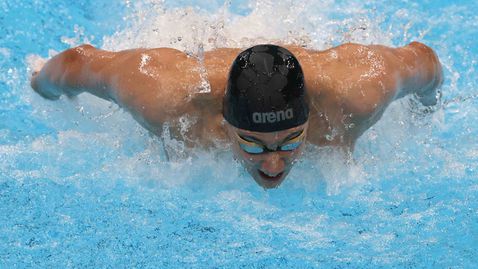 Браво, Йосиф Миладинов! България с олимпийски финал в плуването след 33 години