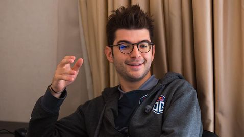 Легендата Ceb официално се завърна