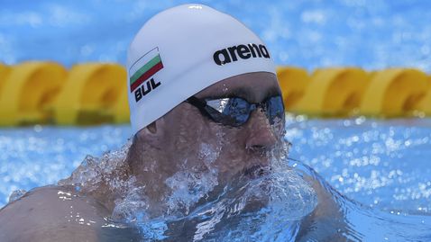  Еврошампионът Епитропов остана отвън полуфиналите на 200 м бруст на Световното 