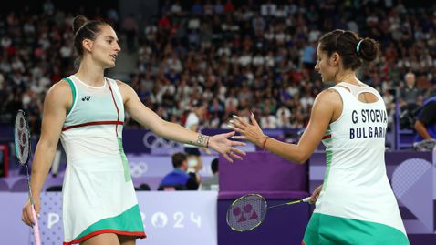 Две двойки сестри играха в групата на Стефани и Габриела Стоеви