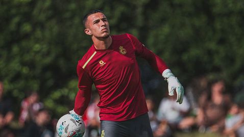 Пламен Андреев не допусна гол в дебюта си за Расинг Сантандер