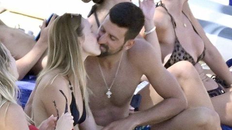 Джокович прежали "Уимбълдън" с романтичен ден на плажа със съпругата си