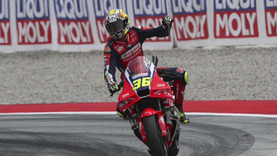 Защо Пирели ще запази противоречивото правило за гумите в MotoGP през 2027 година