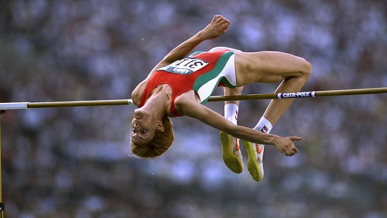 На този ден - 35 години от великия скок на Стефка Костадинова
