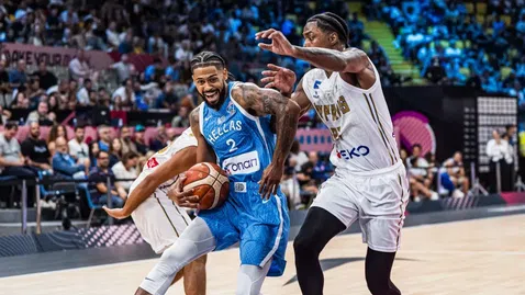 Гърция прегази Кипър, Янис гледа отстрани