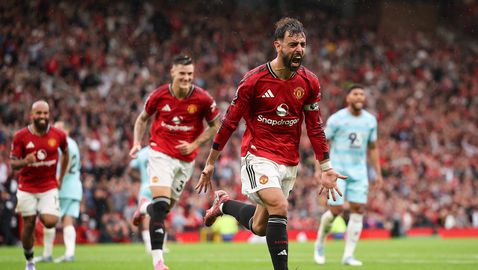  Манчестър Юнайтед още веднъж имаше доста проблеми, само че стигна до първа победа 