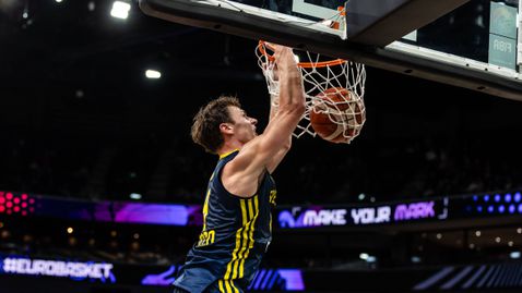 Швеция се разправи с Великобритания