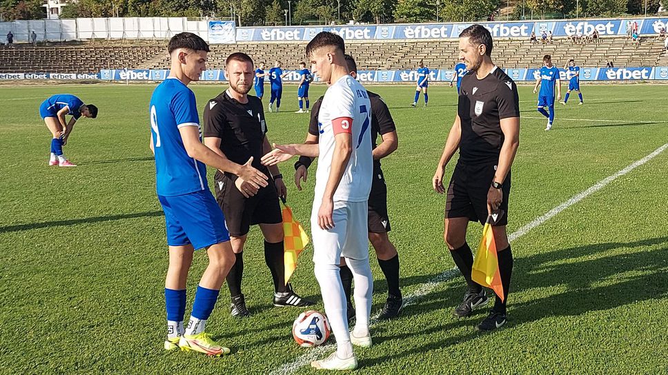 ФК Ямбол громи в Карлово