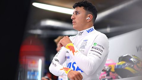  Официално: Хаджар става съотборник на Верстапен 