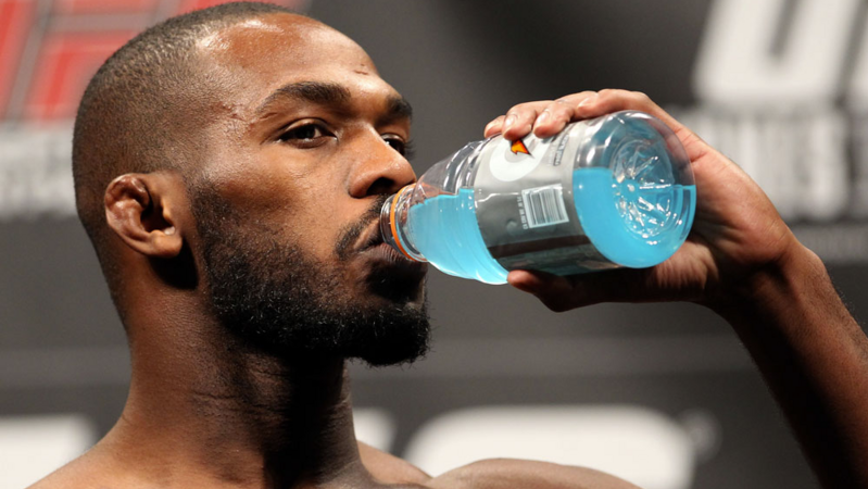 Джон Джоунс наруши мълчанието след ареста: Спирам с пиенето