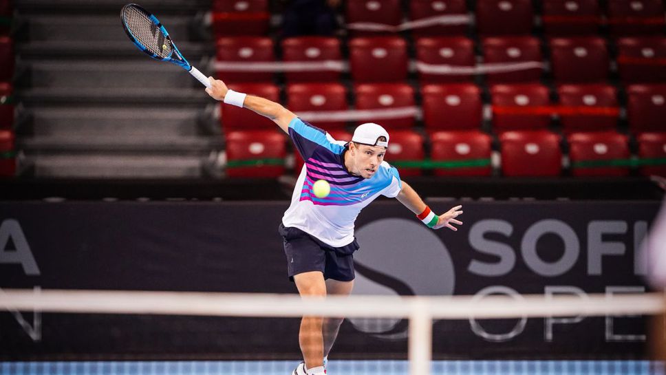 Дъкуърт е четвъртфиналист в София след успех над Пер