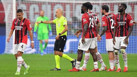  Милан приготвя тъжба до УЕФА против съдийството на Чакър 