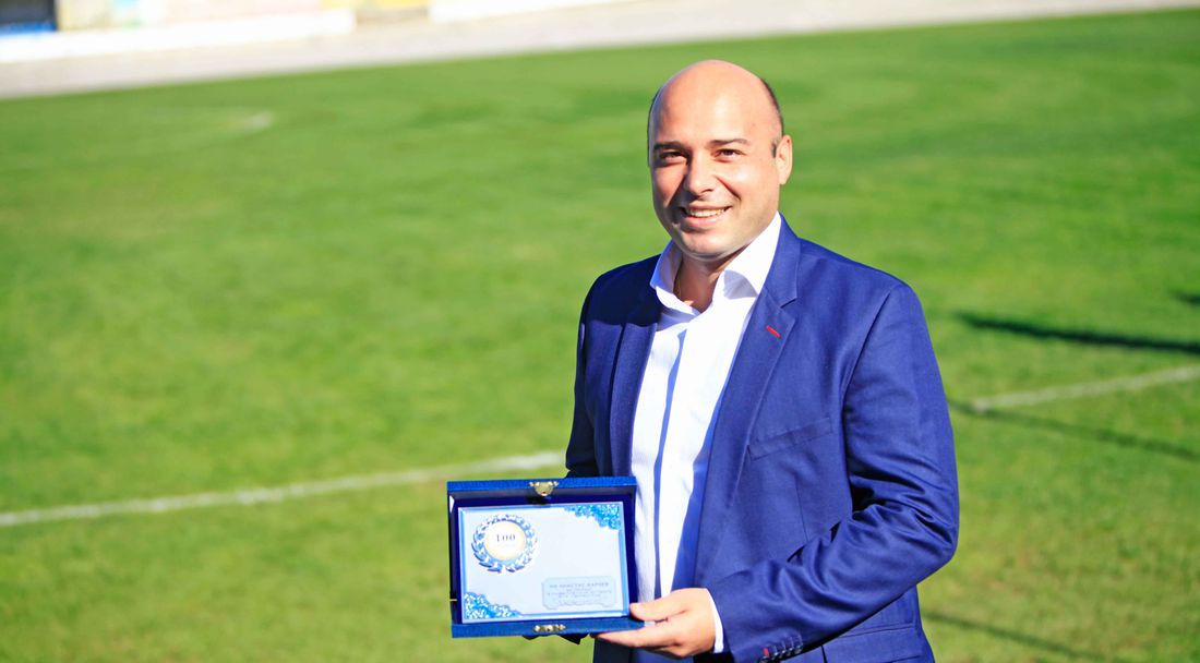Архитект Анастас Карчев получи плакет за заслуги в развитието на футбола в Свиленград