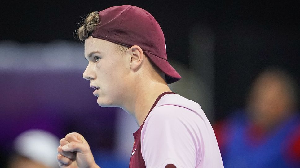 Холгер Руне спря Ивашка и стана последният полуфиналист на Sofia Open