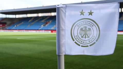 Влиятелни шефове на германския футбол подкрепиха вдигането на забраната за руските отбори до 17 години