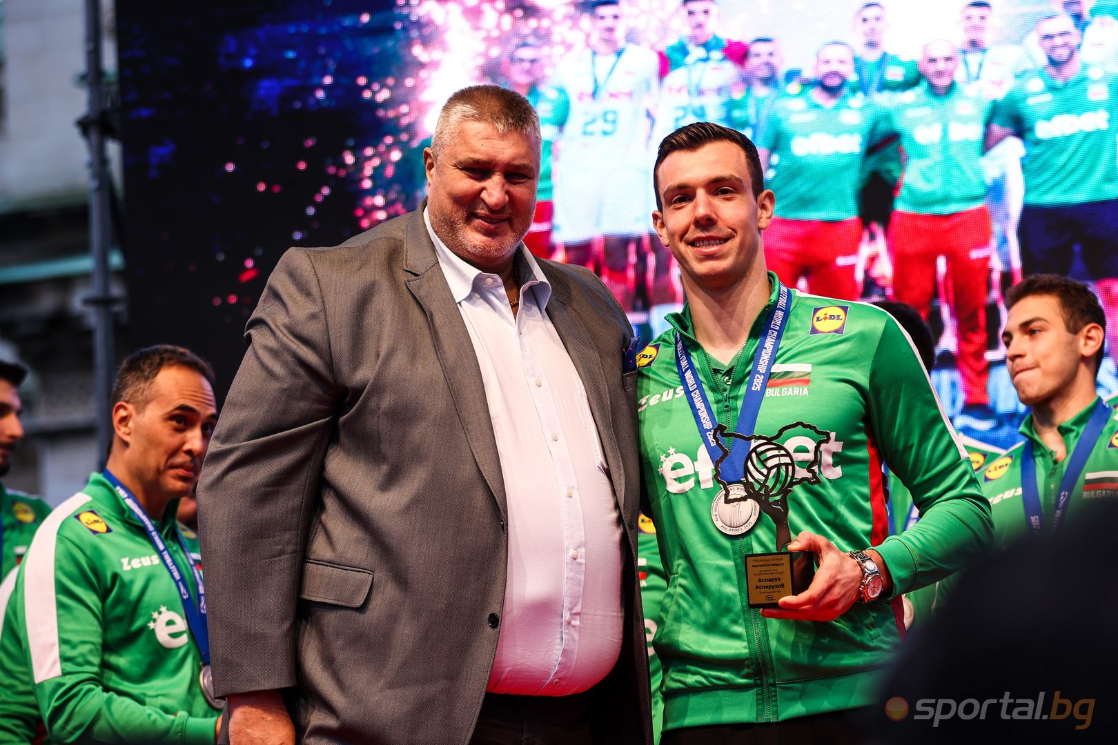 София посреща волейболните национали