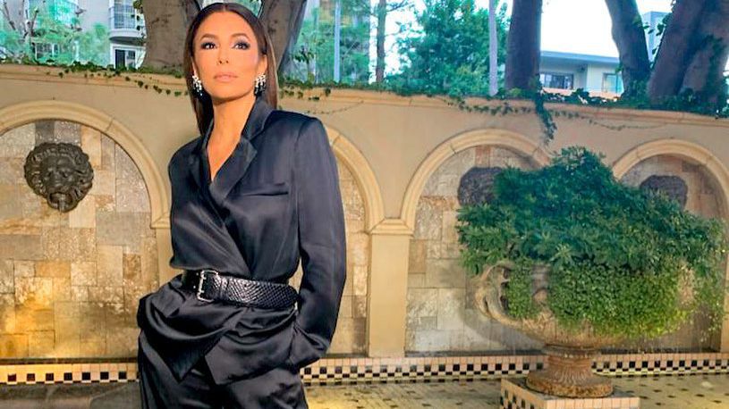 Ева Лонгория спира дъха по бански