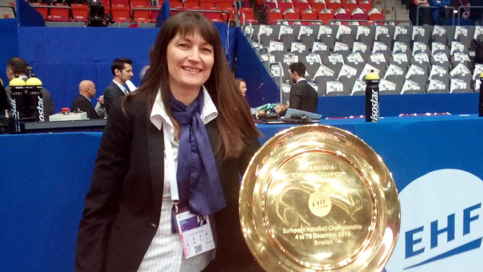 Росица Димкова с нов наряд в Шампионската лига