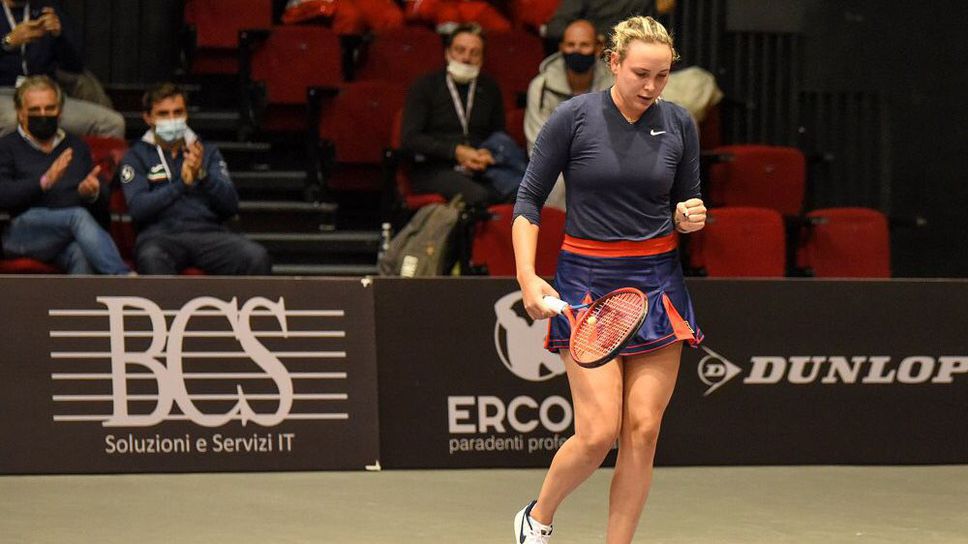 Клара Таусон и Дона Векич ще играят на финала в Курмайор