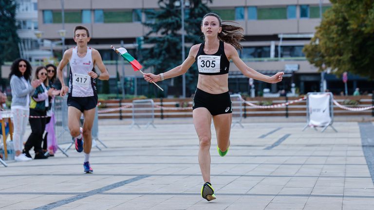 Националната рекордьорка на 10 000 м полумаратон и маратон Милица Мирчева