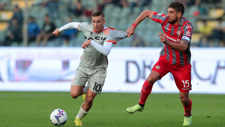 Отборите на Кремонезе и Удинезе завършиха наравно 0 0 на Джовани