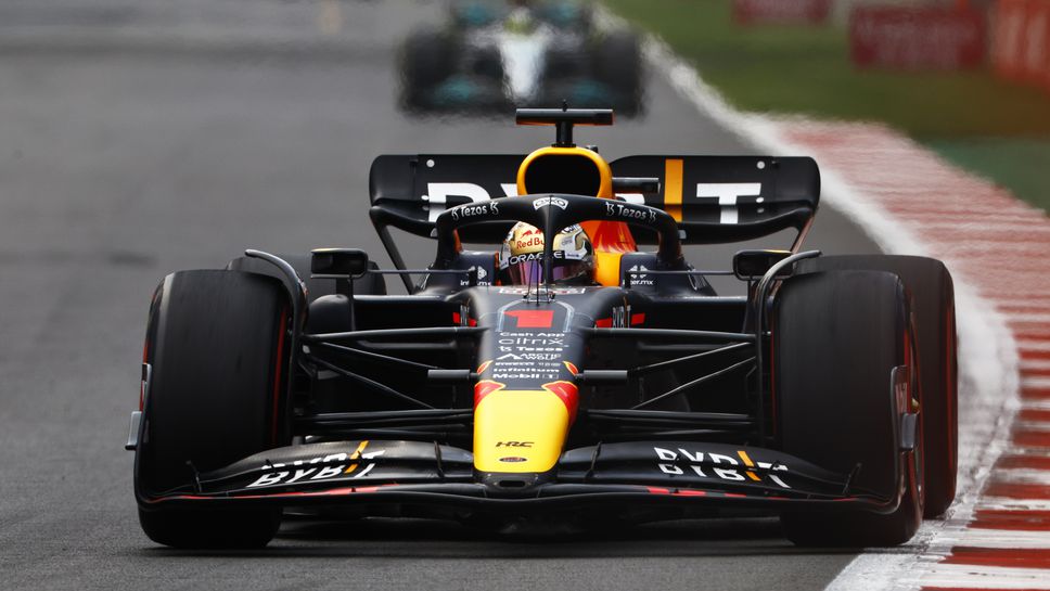 Верстапен с историческа 14-та победа за сезона във Формула 1, Хамилтън и Перес допълниха подиума в Мексико