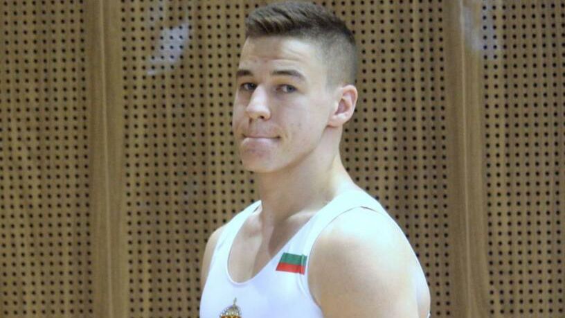 Националът по спортна гимнастика Теодор Трифонов дари втори артикул за благотворителност