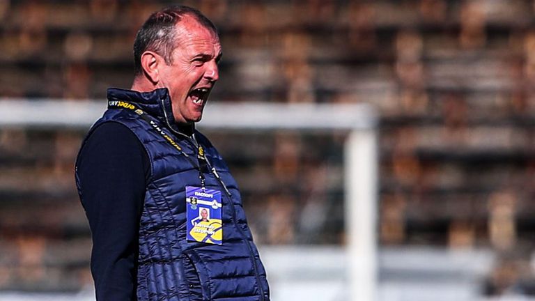 Старши треньорът на Славия Златомир Загорчич ще има проблеми в