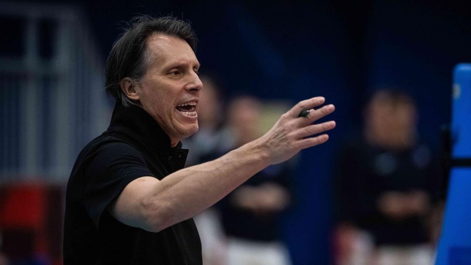 Само преди два дни румънският старши треньор на руския гранд