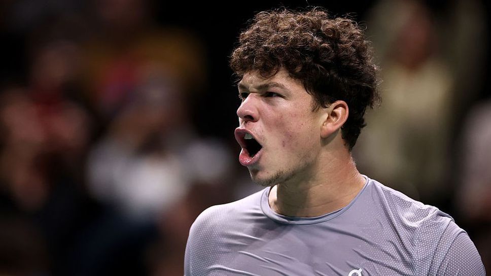 Бен Шелтън и Алекс де Минор постигнаха победи в третия