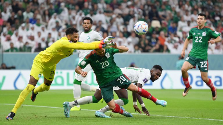Саудитска Арабия 0:0 Мексико (гледайте тук)