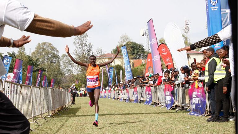 Кенийци спечелиха домашния полумаратон в Накуру Кения с много силни