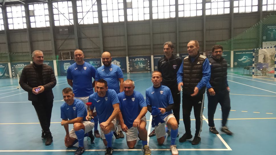 Спартак (Варна) спечели международния футболен турнир за ветерани, организиран в памет на легенда на Черно море