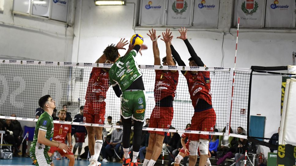 Християн Димитров и Самуил Вълчинов спечелиха "българското" дерби срещу Преслав Петков в А2