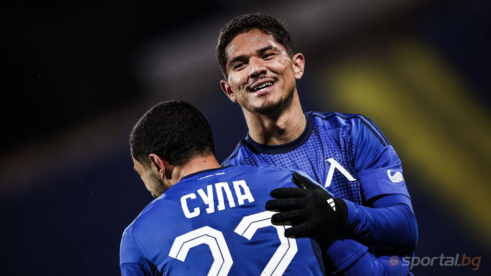 Aтакуващият футболист на ЛевскиЕвертон Бала получи най големия си подарък