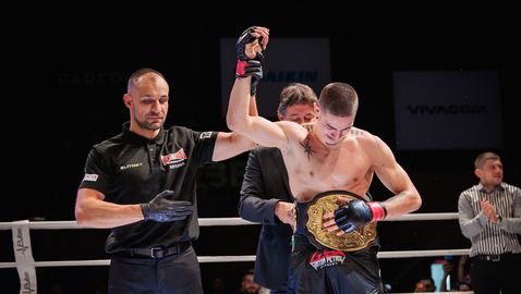 Мартин Петков си заслужи титлата на МAX FIGHT с мощен удар в тялото