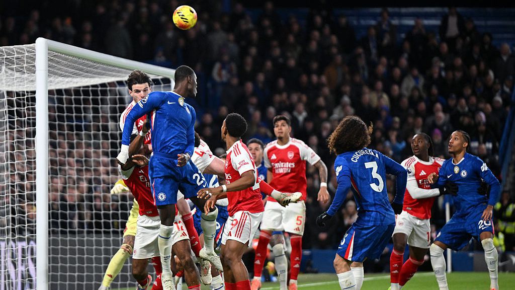Десет от Челси измъкнаха геройско равенство срещу Арсенал