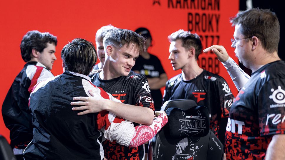 FaZe надхитри NIP и се класира за третия етап от Мейджъра в Будапеща