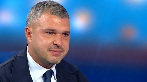 Божинов през сълзи: Нека Боби Михайлов бъде сред нас!